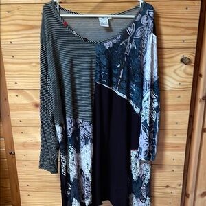 Parsley & Sage Blue Asymmetrical 3/4 Sleeve Tunic